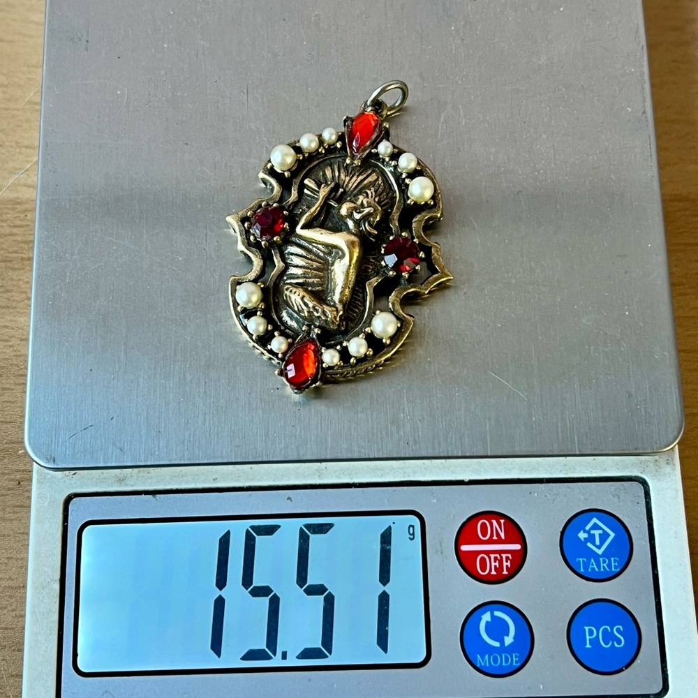 VINTAGE LARGE PENDANT BY CORO CHERUB ANGEL PLAYING FLUTE RED RHINESTONES PEARLS - Picture 7 of 16